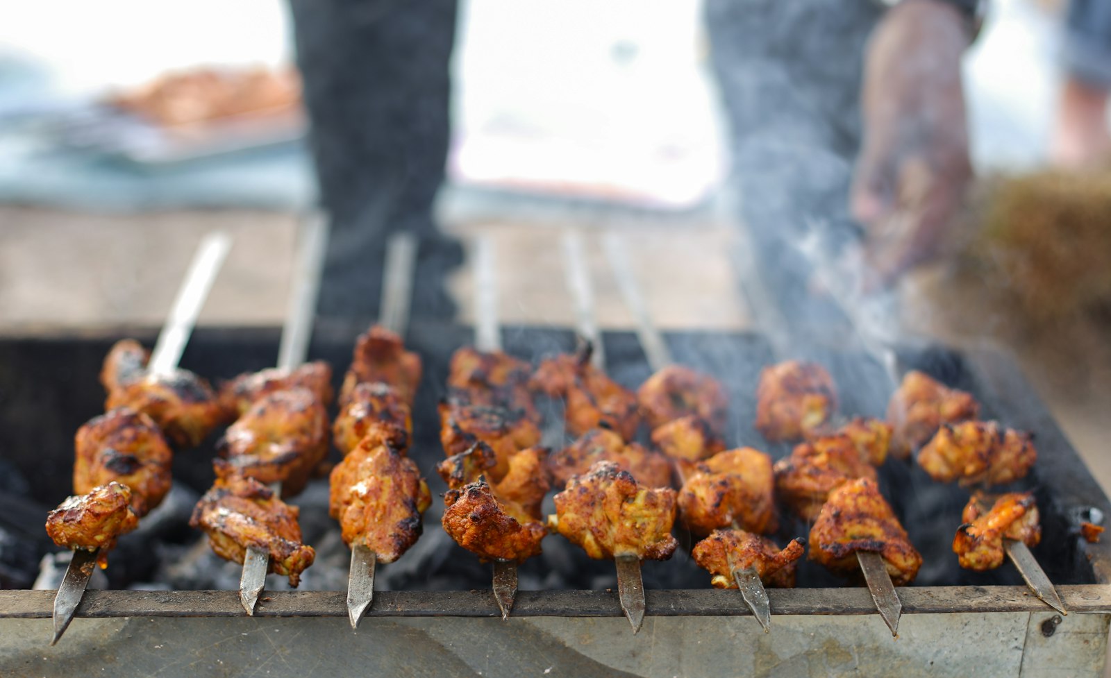 Gegrillte Hähnchen-Kebabs